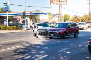 Oxford, MS – Car Crash at Little Caesars on University Ave Leads to Injuries
